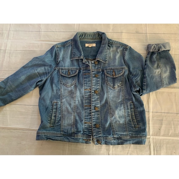 C’est toi denim jacket - Picture 1 of 7